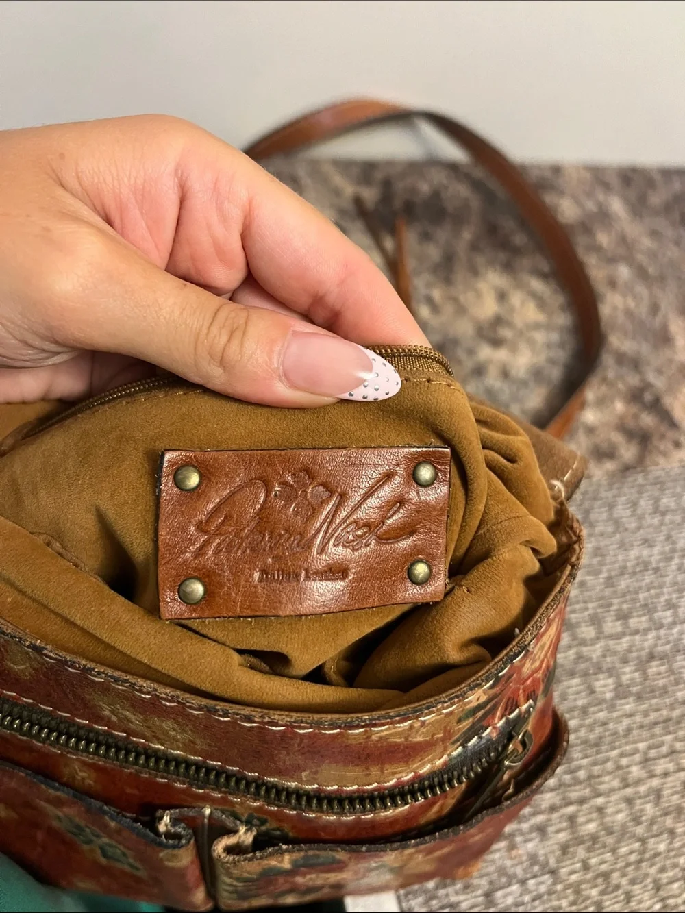 Patricia Nash leather bag - Picture 8 of 8